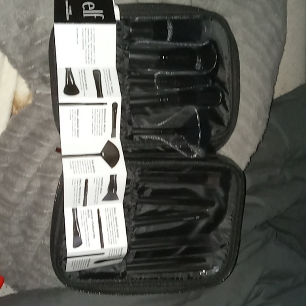 Makeup brushes